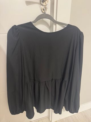 Blusa negra manga larga