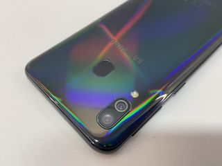 samsung galaxy a40 64gb 4ram