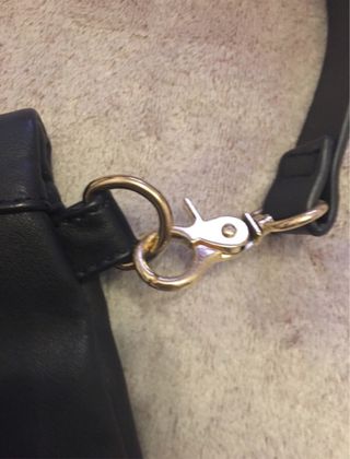 Bolso Amichi Azul con pompón