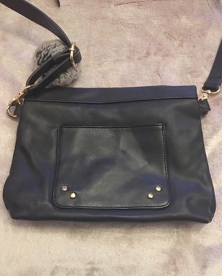 Bolso Amichi Azul con pompón