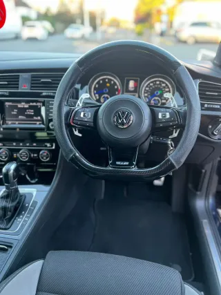 Volkswagen Golf-r  2015