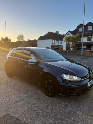 Volkswagen Golf-r  2015