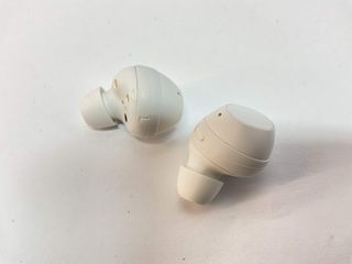 in-ear samsung galaxy buds fe