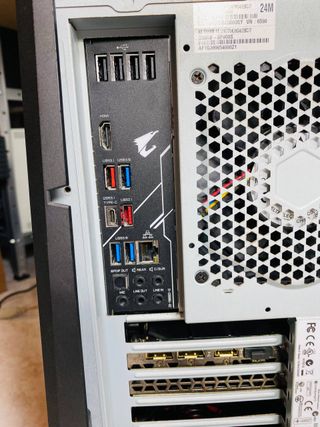 PC Gamer i7‐9700K + GTX 1660 SUPER