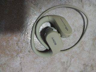 Cascos Sony Walkman MP3 Beige