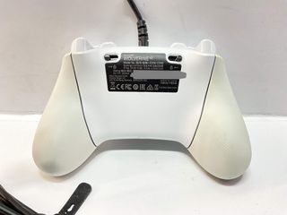 mando xbox series razer wolverine v2