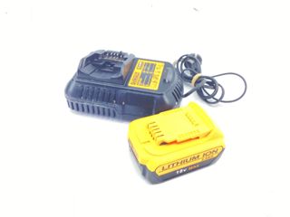 taladro a bateria dewalt dcd795