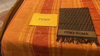 Bufanda Fendi FF Roma Nueva