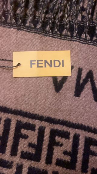 Bufanda Fendi FF Roma Nueva