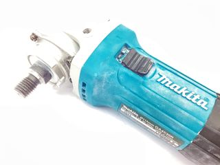 radial makita ga4530r