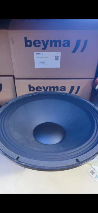 4 Subgraves Beyma 18G550 - 2025