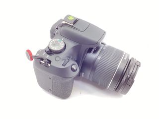 camara digital reflex canon eos 2000d+ef-s 18-55mm dc iii