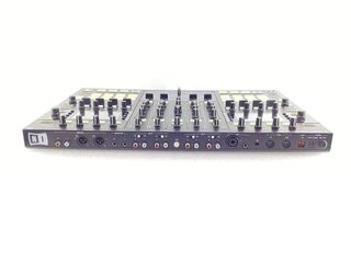 mesa mezclas traktor kontrol s8