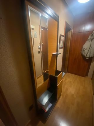 Mueble recibidor madera y cristal