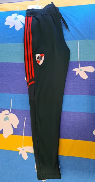 Chandal River Plate Adidas talle M