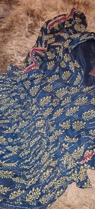 Vestido largo estampado dorado talla M