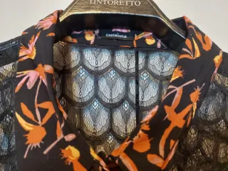 Blusa floral M/38/10 encaje negro