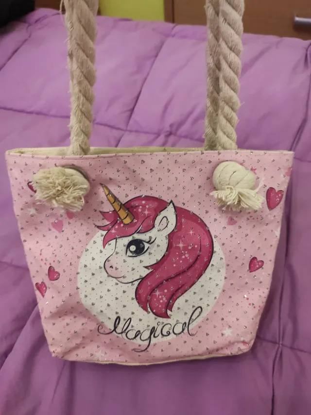 Bolso  unicornio y corazones