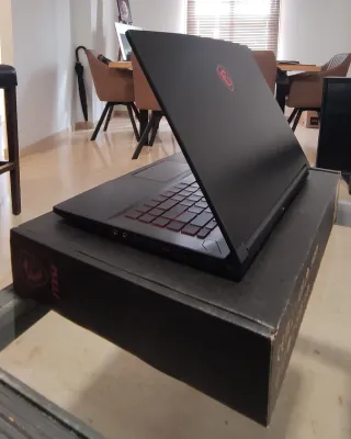 Portatil MSI i5-11400H RTX 3050 windows 11