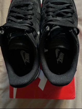 Zapatillas Nike Mujer Negras y Blancas