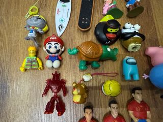 Lote Juguetes y Figuras  (18 Unidades)