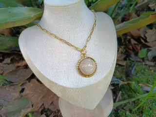 Collar Pétalo Orquídea natural resina