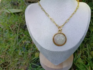 Collar Pétalo Orquídea natural resina