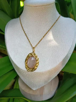 Collar pétalo de Orquídea natural con resina