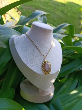 Collar pétalo de Orquídea natural con resina