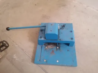 Prensa Troqueladora Matrículas