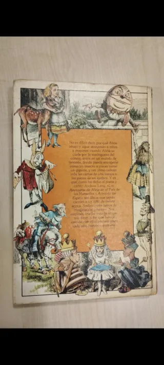 Cuento "Las aventuras de Alicia", de Lewis Carrol.