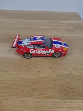 Superslot Scalextric Porsche 911 GT3R Gruppe M con