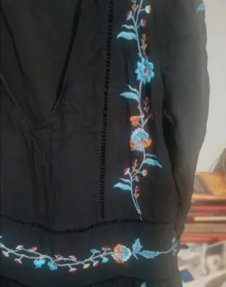 Vestido largo bordado Zara