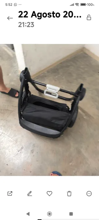 Cochecito de bebé gris