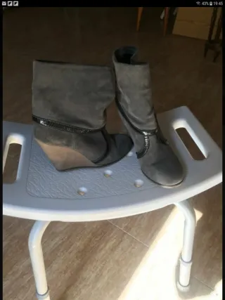 Botines grises ante cuña talla 37