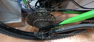 Bicicleta eléctrica de montaña