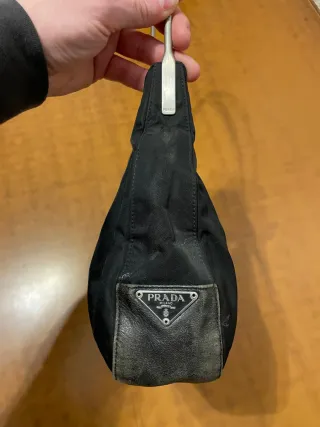 Bolso Prada Nylon Negro Mango Rígido