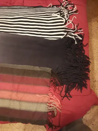 3 bufandas de lana nuevas