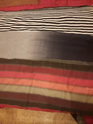 3 bufandas de lana nuevas