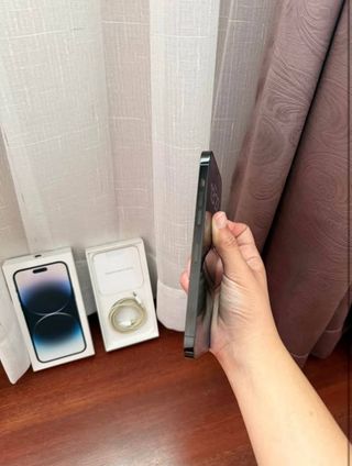 iPhone 14 Pro Max + Accesorios (Negro)