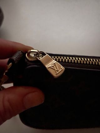 Bolsito Louis Vuitton Cadena Marrón Beige