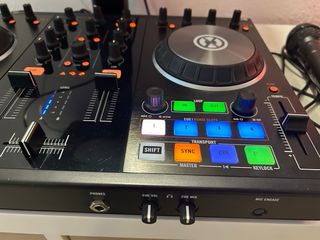 Controladora DJ Traktor S2 Mk2