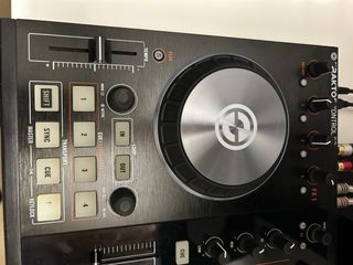Controladora DJ Traktor S2 Mk2