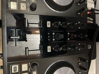 Controladora DJ Traktor S2 Mk2