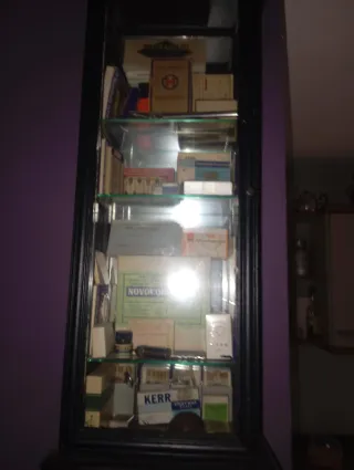 Antigüedades varias - Caja de medicamentos