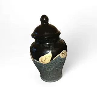 Contenitore in ceramica nero e oro
