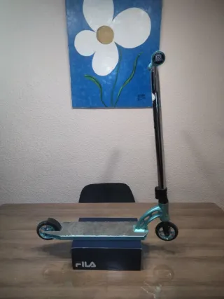 Patinete Scooter Azul y Negro