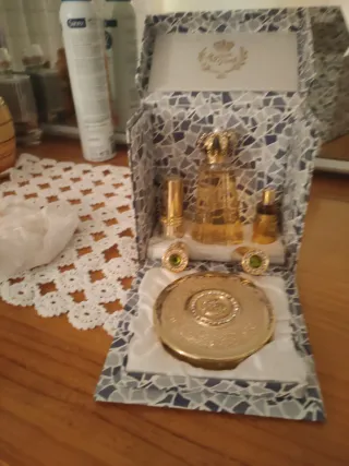 Elegante cofanetto Myrna Pons per profumi e cosmetici
