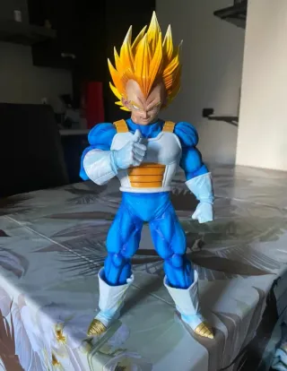 Figura Vegeta SSJ 29CM