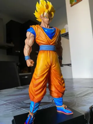 Figura Goku Super Saiyan 30cm